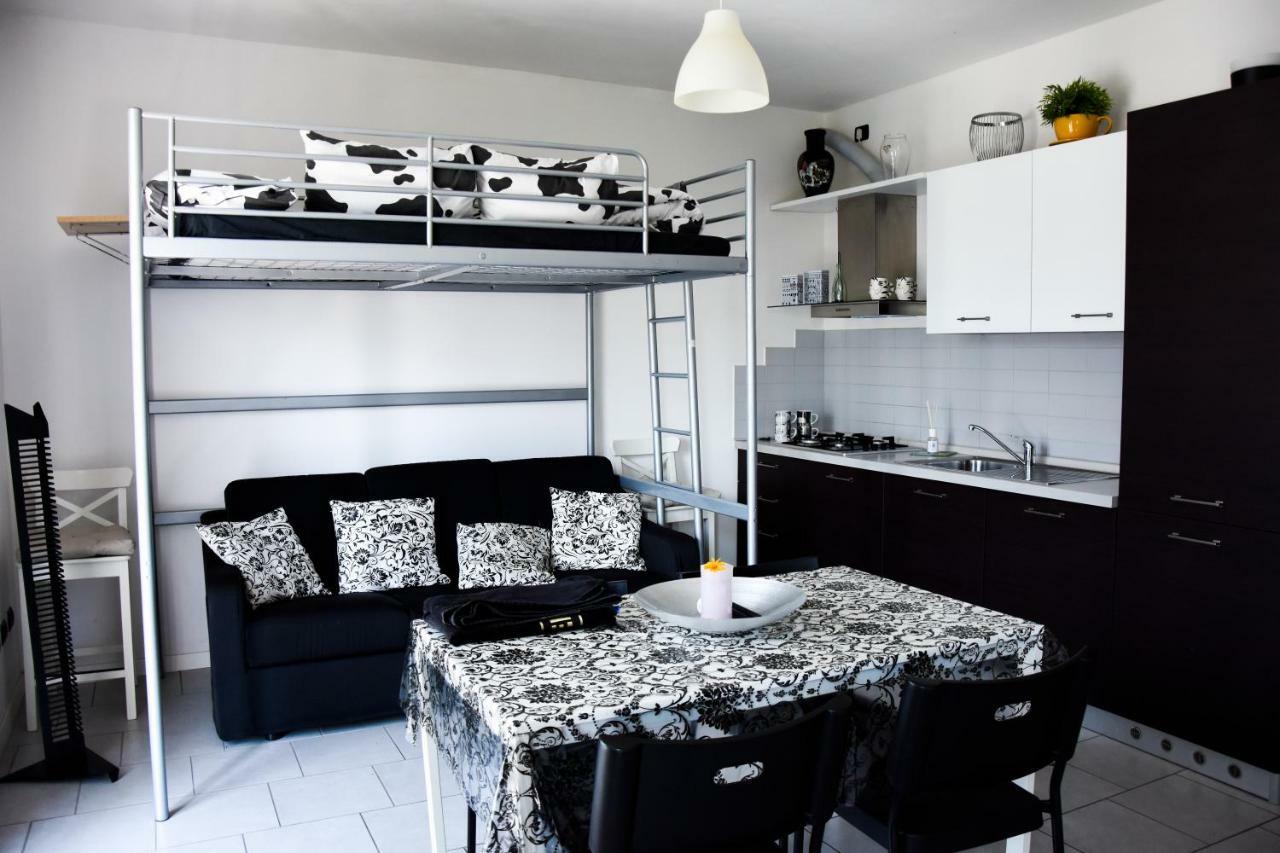 Casa Vacanze Zia Vivina B N Sorico Buitenkant foto
